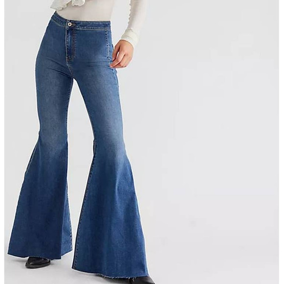 Free People Denim - NWT Vintage-inspired Free People Just Float On Flare Jeans Womens Size 31